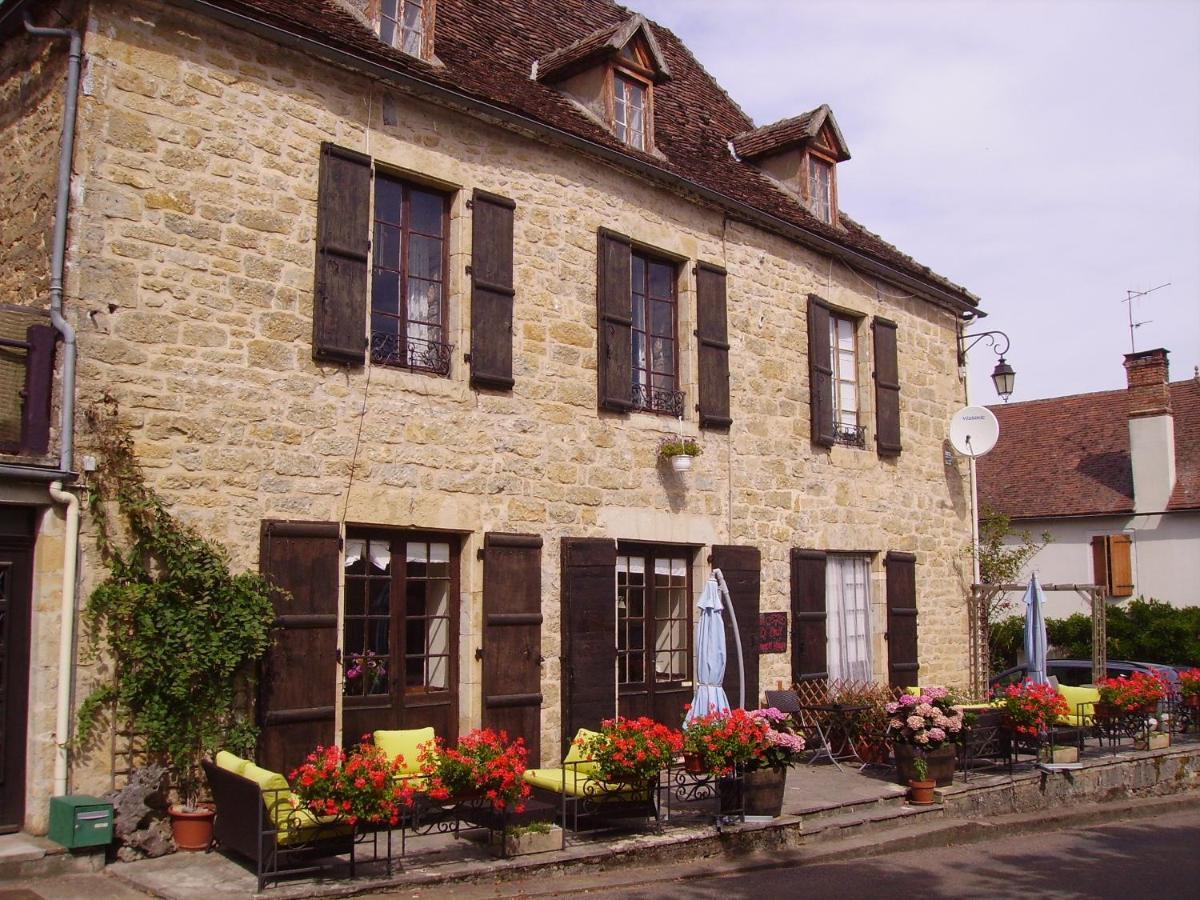 Le Petit Dragon Rouge Hotell Miers Eksteriør bilde